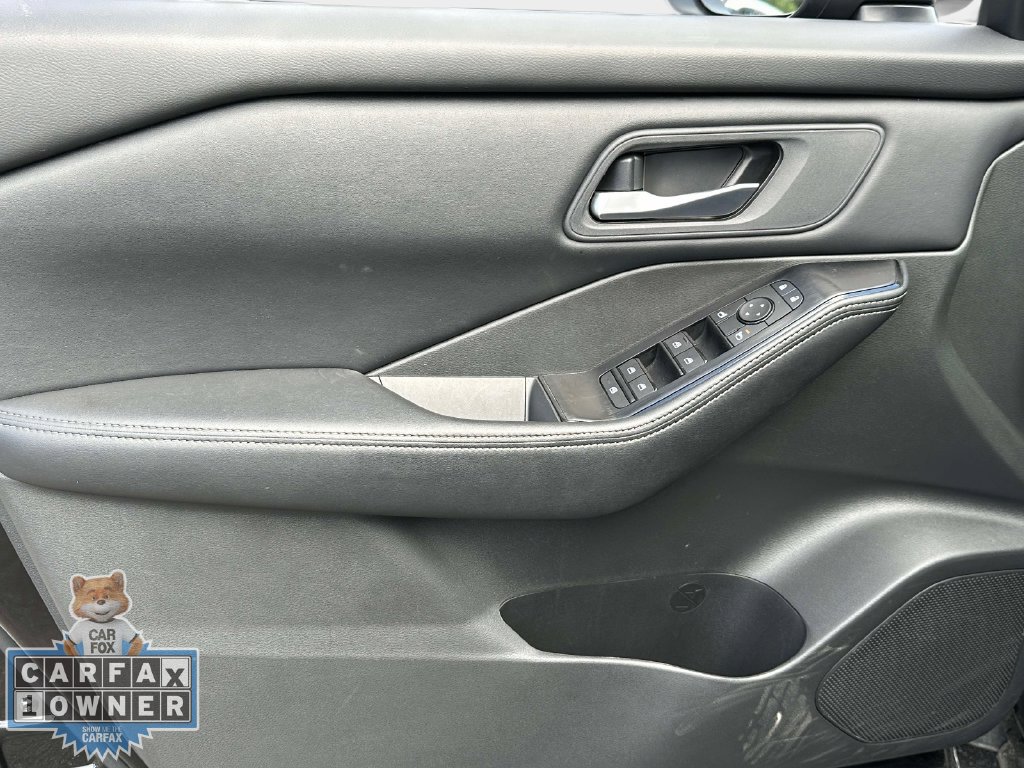 Used 2026 Nissan Rogue SV AWD/4WD image 18