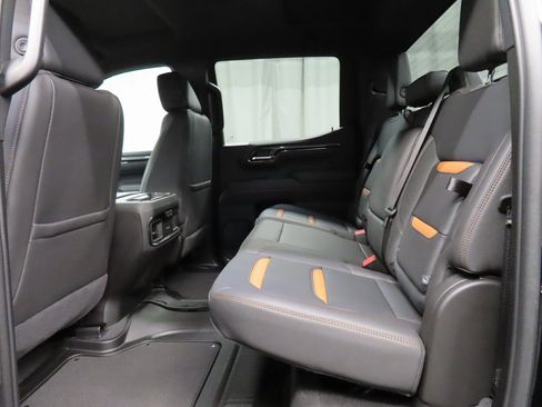 Used 2025 GMC Sierra 1500 AT4 image 10