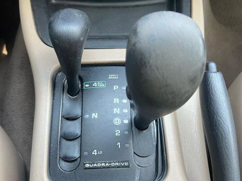 Used 2001 Jeep Grand Cherokee Limited AWD/4WD image 33
