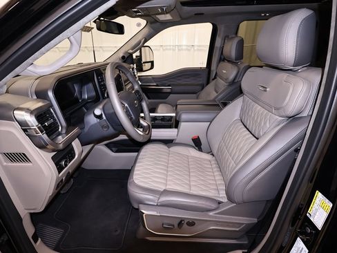 Used 2026 Ford F350 Platinum w/ Platinum Plus Package AWD/4WD image 14