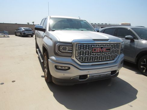 Used 2018 GMC Sierra 1500 Denali AWD/4WD image 2