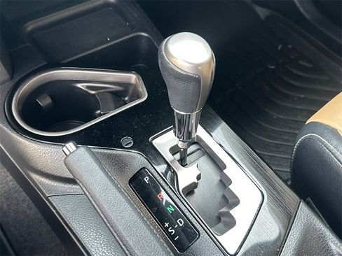 Used 2017 Toyota RAV4 Limited image 6