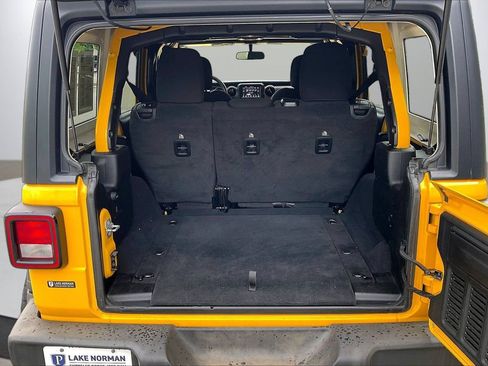 Used 2021 Jeep Wrangler Unlimited Sport AWD/4WD image 25