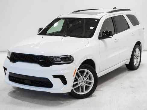 Certified 2024 Dodge Durango GT image 2