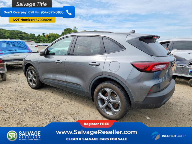 Used 2025 Ford Escape ST-Line Select AWD/4WD image 3