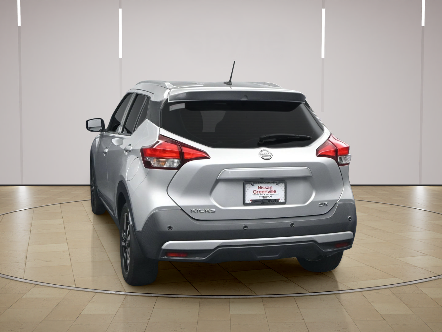 Used 2020 Nissan Kicks SR w/ SR Premium Package FWD image 6