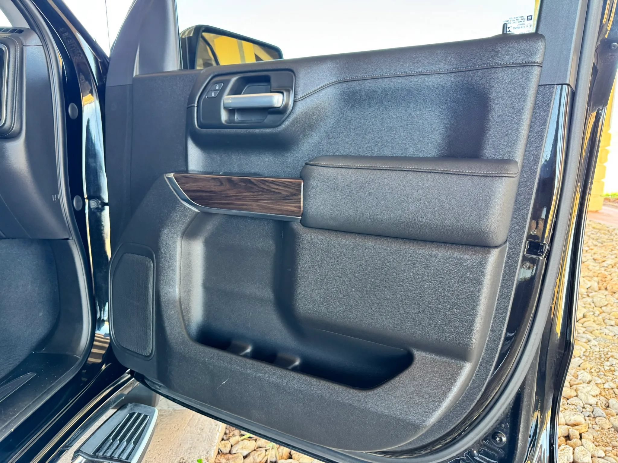 Used 2021 GMC Sierra 1500 SLT AWD/4WD image 29
