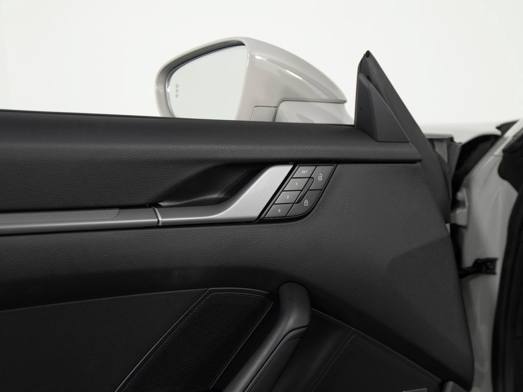 Certified 2025 Porsche 911 Carrera RWD image 19