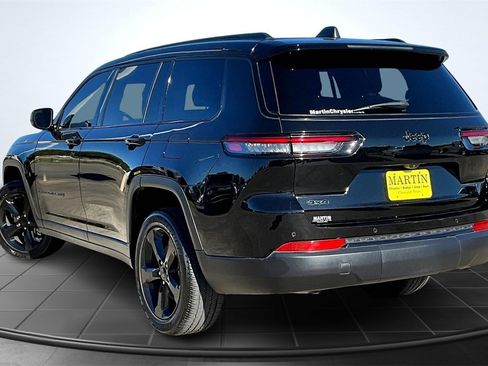 Used 2024 Jeep Grand Cherokee L Altitude image 2