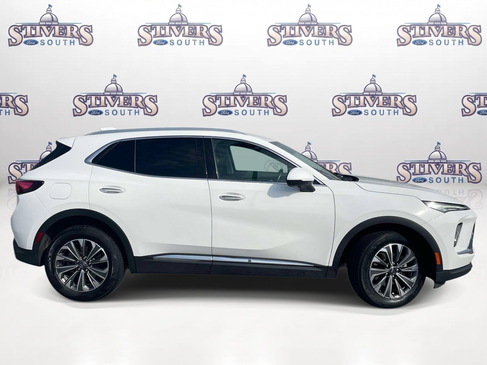 Used 2024 Buick Envision Preferred AWD/4WD image 2