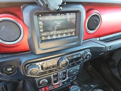 Used 2020 Jeep Gladiator Rubicon w/ LED Lighting Group image 23