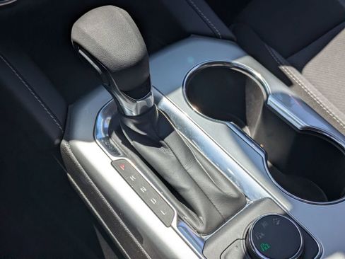 Used 2025 Chevrolet Blazer LT AWD/4WD image 23