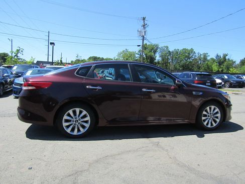 Used 2016 Kia Optima LX w/ Option Group 014 FWD image 8