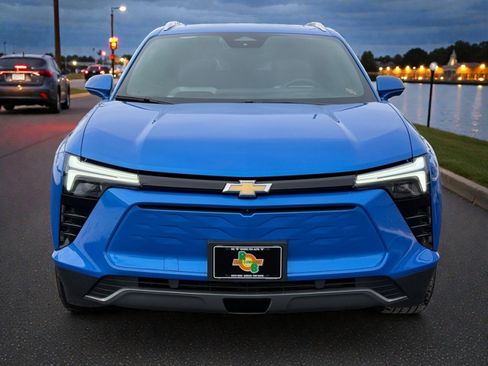 Used 2024 Chevrolet Blazer EV LT image 3