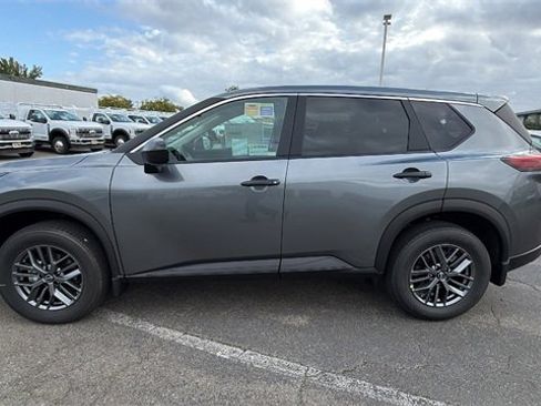 New 2026 Nissan Rogue S image 7