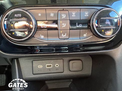 Used 2023 Buick Encore GX Select FWD image 21