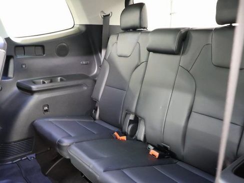 Used 2025 Kia Telluride SX Prestige image 34