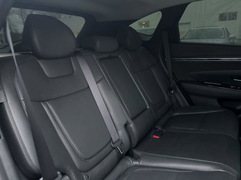 Used 2024 Hyundai Tucson Limited image 15