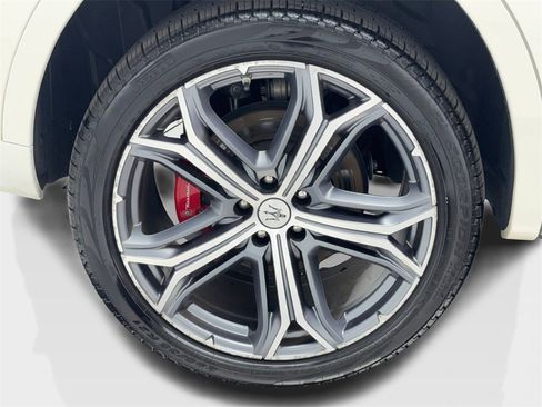 Used 2022 Maserati Levante Modena image 55