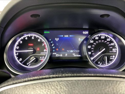 Used 2020 Toyota Camry XLE image 25