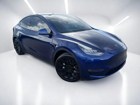 Used 2021 Tesla Model Y 2WD image 1