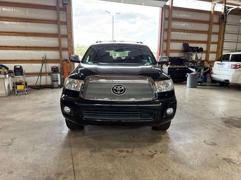 Used 2015 Toyota Sequoia Platinum AWD/4WD image 5