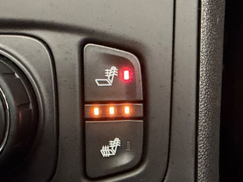 Used 2023 GMC Terrain SLE w/ Driver Convenience Package FWD image 25