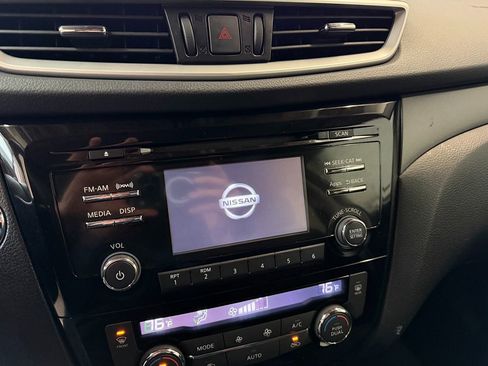 Used 2015 Nissan Rogue SV AWD/4WD image 14