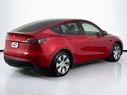 Used 2023 Tesla Model Y Long Range image 11