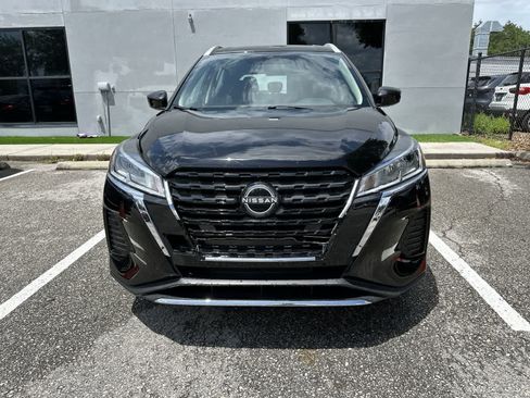 Used 2024 Nissan Kicks SV FWD image 12