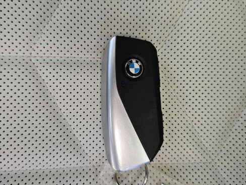 Used 2025 BMW 530i RWD image 37