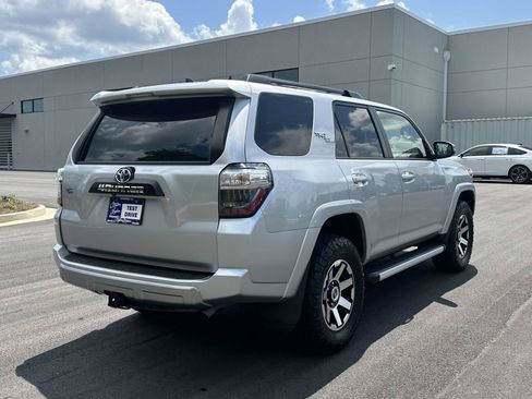 Used 2022 Toyota 4Runner TRD Off-Road Premium w/ Moonroof Package AWD/4WD image 26