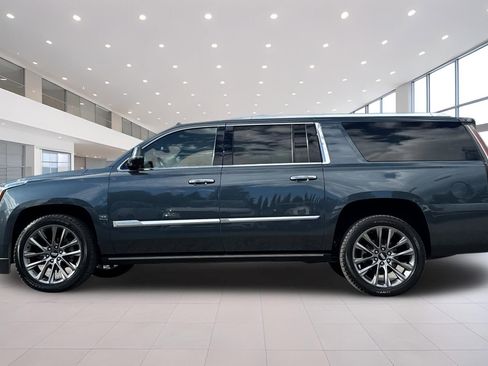 Used 2019 Cadillac Escalade ESV Platinum AWD/4WD image 7