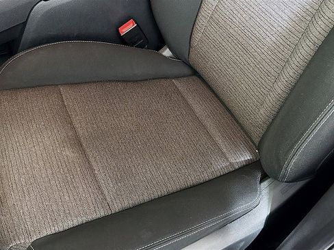 Used 2023 Nissan Rogue SV image 18