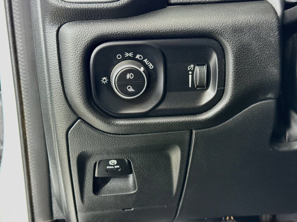 Used 2024 RAM 1500 Big Horn AWD/4WD image 10