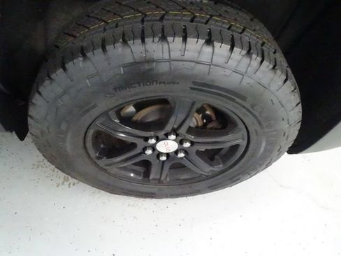 Certified 2023 GMC Acadia AT4 AWD/4WD image 28