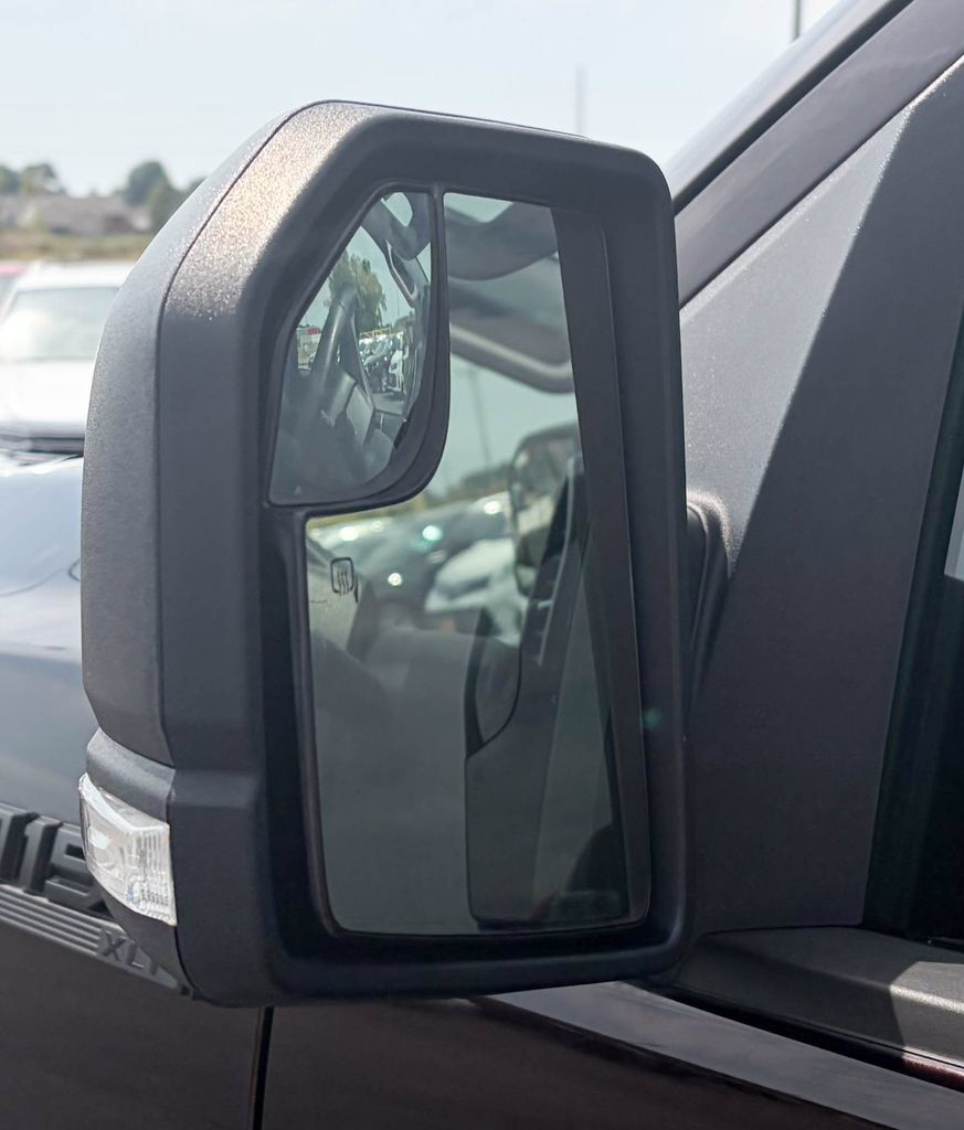 Used 2020 Ford F150 XLT w/ Equipment Group 302A Luxury AWD/4WD image 14