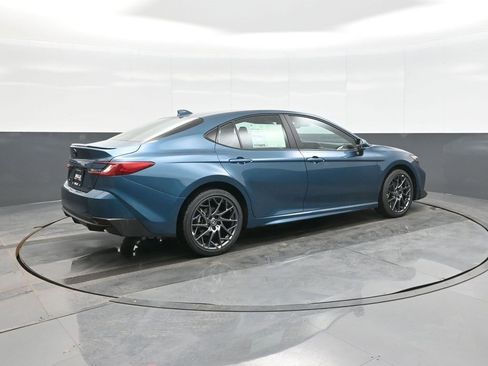 New 2026 Toyota Camry SE image 7