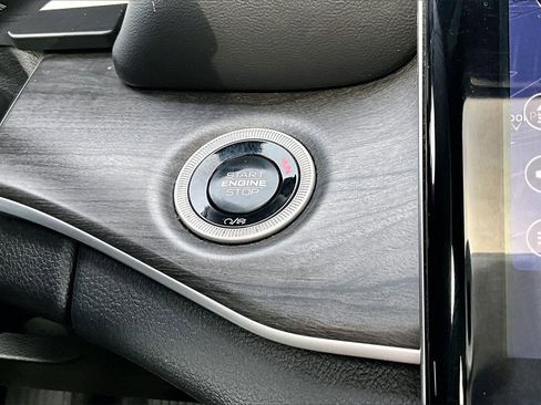 Certified 2024 Jeep Grand Cherokee L Limited w/ Luxury Tech Group II image 27