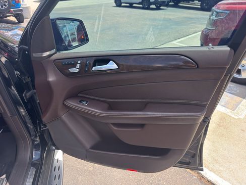 Used 2019 Mercedes-Benz GLS 450 4MATIC image 9