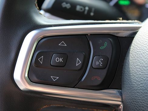 Used 2024 Jeep Wrangler Unlimited Sahara AWD/4WD image 13