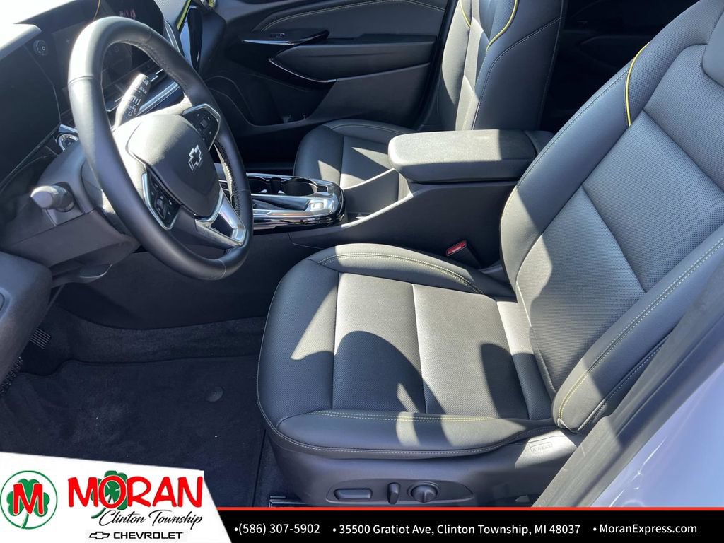 Certified 2025 Chevrolet Trax ACTIV w/ Driver Confidence Package FWD image 17