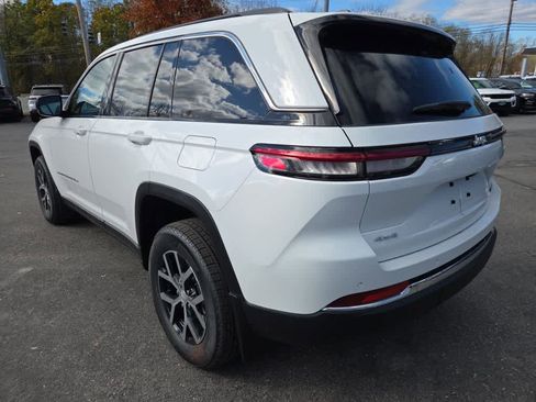 New 2025 Jeep Grand Cherokee Limited w/ MOPAR Finishing Package image 8