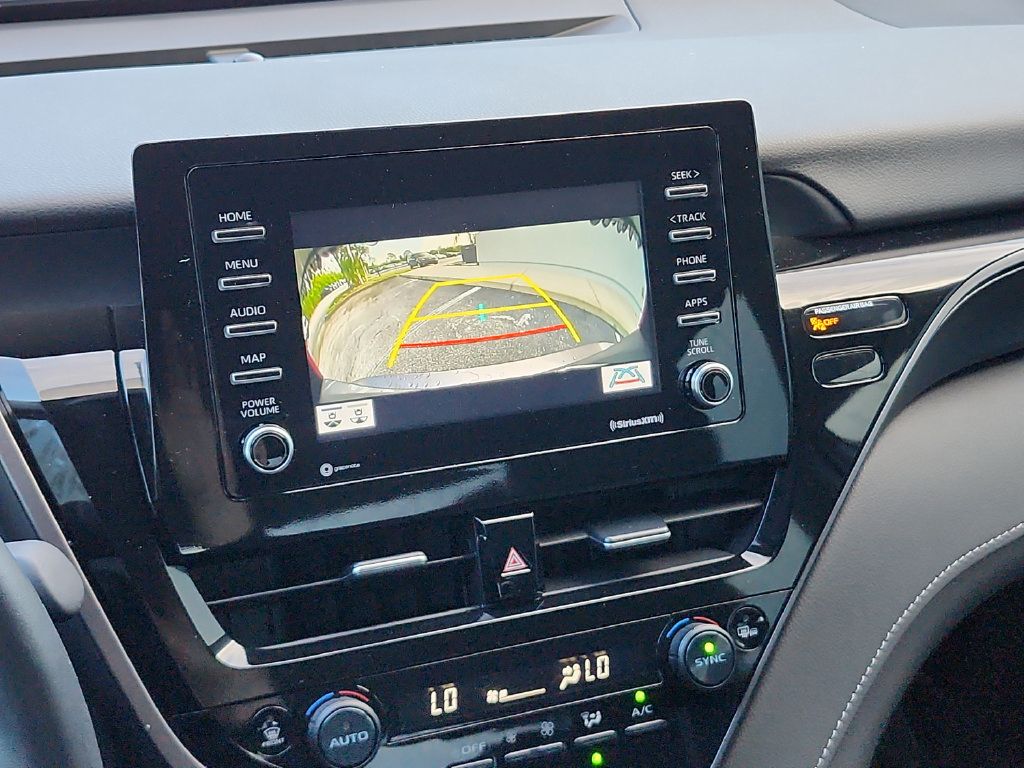 Used 2024 Toyota Camry SE w/ Convenience Package FWD image 27