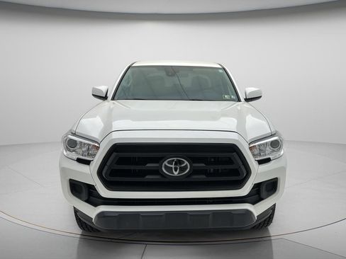 Used 2023 Toyota Tacoma SR AWD/4WD image 2