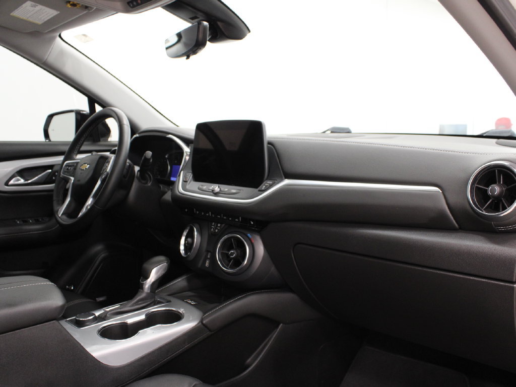 Used 2024 Chevrolet Blazer LT w/ Sound & Technology Package FWD image 20
