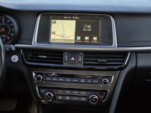 Used 2017 Kia Optima LX w/ Technology Package image 17