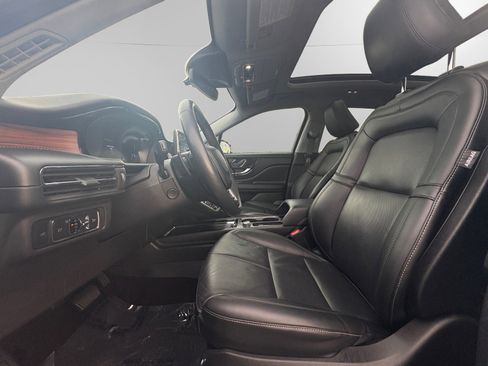 Certified 2022 Lincoln Corsair Reserve w/ Equipment Group 201A image 9