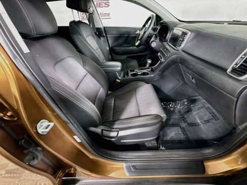 Used 2020 Kia Sportage LX FWD image 28