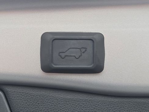 Used 2025 Toyota RAV4 XSE w/ Weather Package AWD/4WD image 14